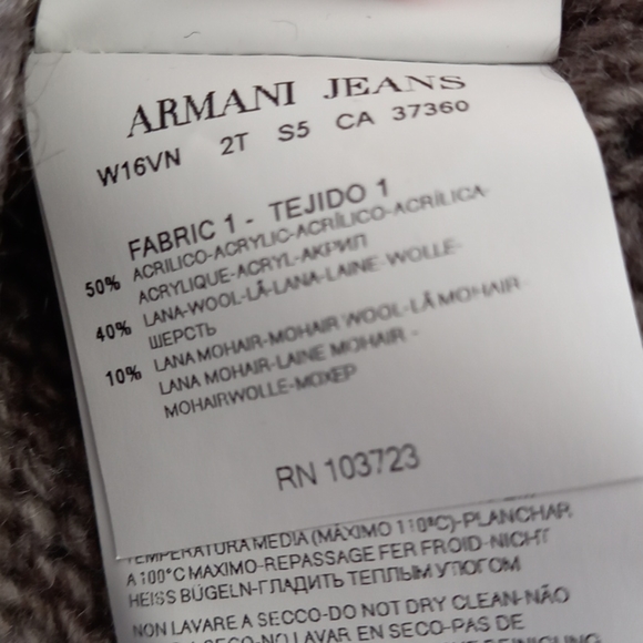 Armani Jeans wool acrylic sweater. - Picture 5 of 12